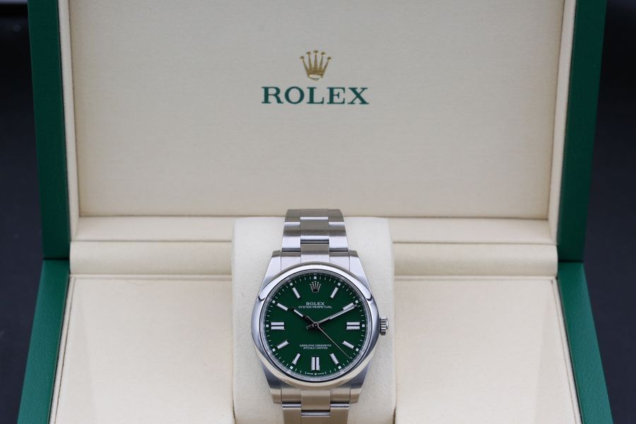 Rolex Oyster Perpetual 124300